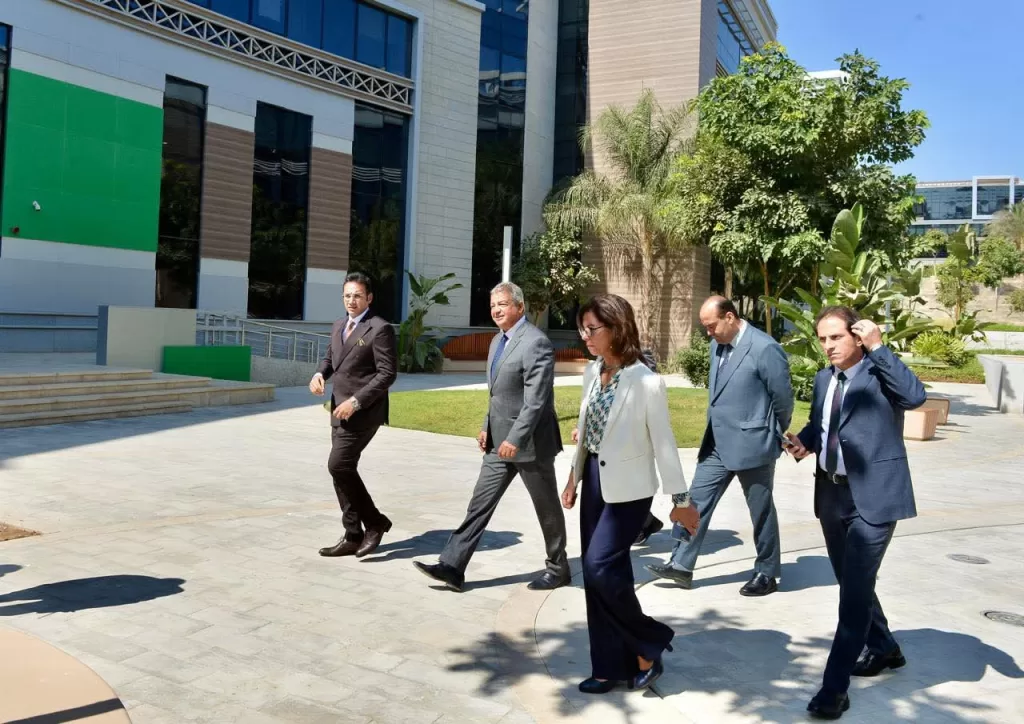 خالد عبدالعزيز يتفقد مقر الأكاديمية الوطنية: استعدادات فنية وتقنية لاجتماع لجنة تطوير المنظومة الإعلامية 2 - جريدة الجمهورية IMG 20251012 WA0094 - جريدة الجمهورية