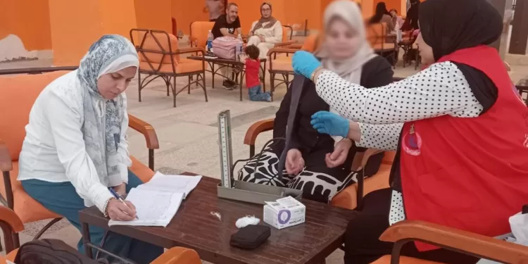 إنجاز «100 يوم صحة» بالشرقية: الفرق الطبية تقدم الخدمة المجانية لـ 6.7 مليون مواطن