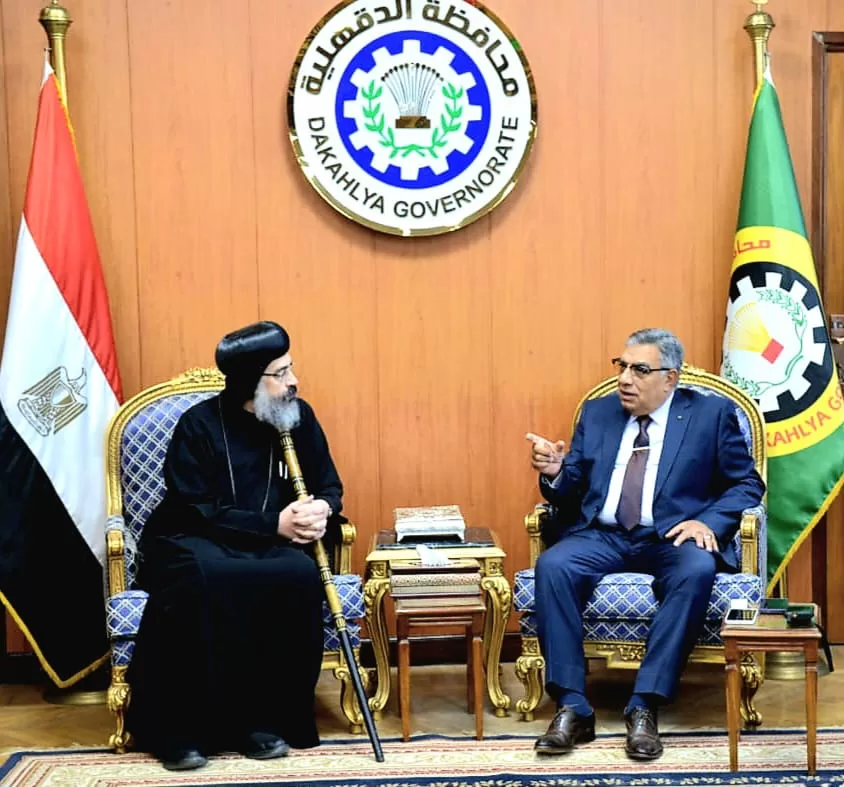 في يوم حافل: محافظ الدقهلية يستقبل صكوك الإطعام ووفد الكنيسة ويشهد انطلاق قافلة طبية مجانية 3 - جريدة الجمهورية IMG 20251013 WA0100 - جريدة الجمهورية