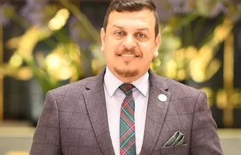 رئيس جامعة المنصورة الجديدة يتفقد عيادات «طب الأسنان» ومعامل  «العلوم»