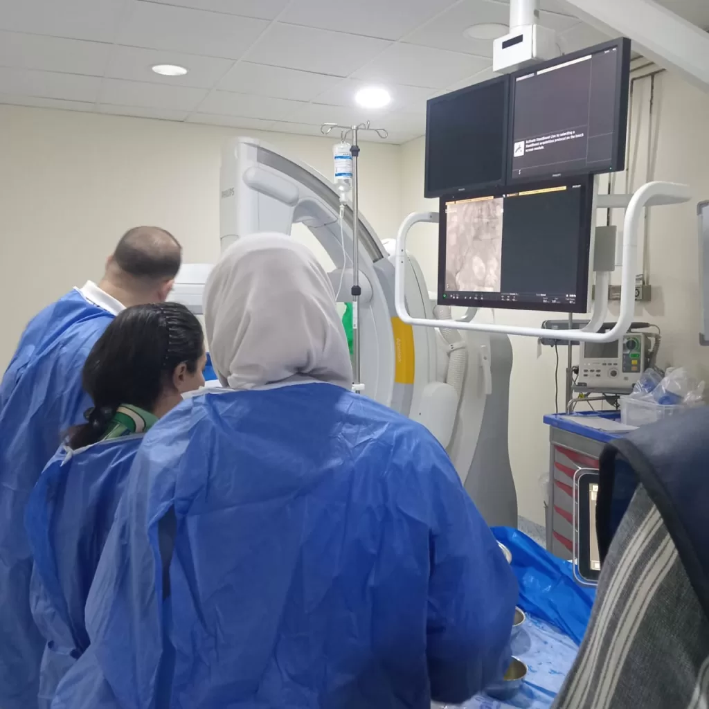 فريق طبي بالدقهلية يُجري قسطرة مخية عاجلة ويُنقذ حياة مريضة بنزيف حاد 4 - جريدة الجمهورية IMG 20251014 WA0197 - جريدة الجمهورية