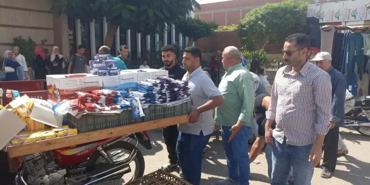 بناءً على توجيهات المحافظ.. حملات الزقازيق تعيد الانضباط وترفع الإشغالات المعيقة للمرور