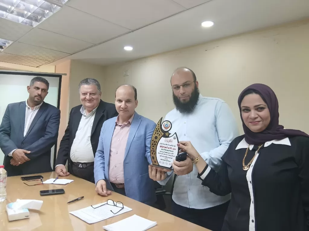 «حمودة الجزار» مؤشرات الأداء المعيار الرئيسي لتقييم المنشآت الصحية ..والكفاءة تحقق رضا المنتفعين 2 - جريدة الجمهورية IMG 20251015 WA0009 - جريدة الجمهورية