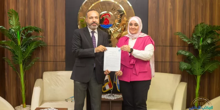 مذكرة تفاهم بين «تيودور بلهارس» و«جيانجسو الصيني» لتعزيز أبحاث مكافحة الأمراض المتوطنة 1 - جريدة الجمهورية «قومي حقوق الإنسان »يفوز بعضوية مجلس إدارة الشبكة المتوسطية للإمبودسمان