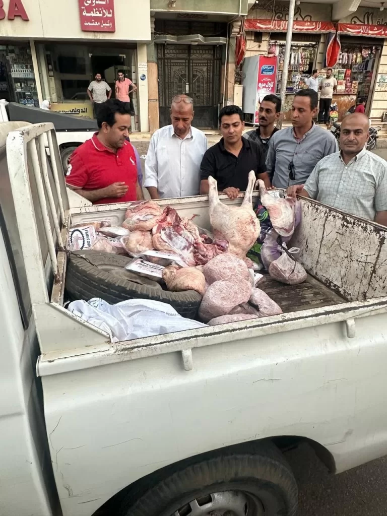 الأجهزة الرقابية تتحد: الطب البيطري ومباحث التموين يشنّان حملات مشتركة لضبط الأسواق في المنوفية 2 - جريدة الجمهورية IMG 20251016 WA0129 - جريدة الجمهورية