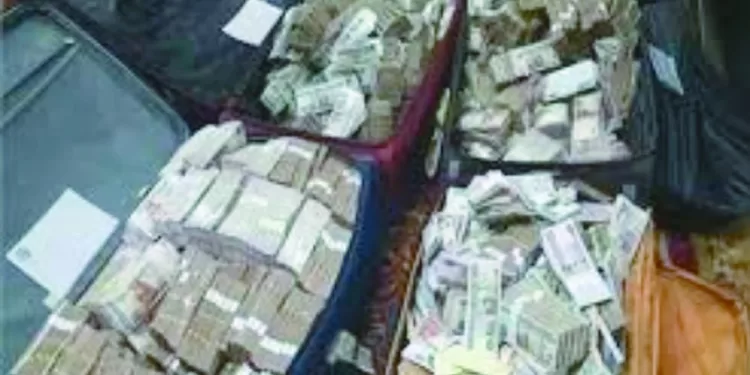 «الداخلية» تلاحق «عناصر الشر» 1 - جريدة الجمهورية الزمالك يطلب 2.5 مليون دولار لرحيل حسام عبد المجيد