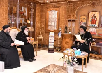 البابا تواضروس يناقش أمور الخدمة في عدد من الإيبارشيات