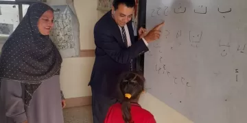 مدير إدارة الصف التعليمية يتفقد عددًا من المدارس لمتابعة سير العملية التعليمية