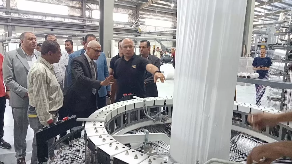 محافظ شمال سيناء يتفقد مصنع البلاستيك بالمنطقة الصناعية في بئر العبد تمهيدًا لافتتاحه 10 - جريدة الجمهورية IMG 20251021 WA0215 - جريدة الجمهورية