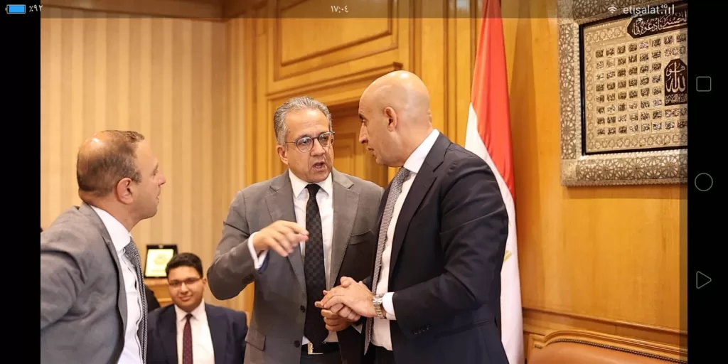 جامعة حلوان تحتفي بابنها: حفل تكريم مهيب للدكتور خالد العناني لانتخابه مديراً عاماً لـ «اليونسكو» 9 - جريدة الجمهورية IMG 20251025 WA0217 - جريدة الجمهورية