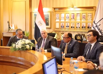 جامعة حلوان تحتفي بابنها: حفل تكريم مهيب للدكتور خالد العناني لانتخابه مديراً عاماً لـ «اليونسكو» 2 - جريدة الجمهورية جامعة حلوان تحتفي بابنها: حفل تكريم مهيب للدكتور خالد العناني لانتخابه مديراً عاماً لـ «اليونسكو»