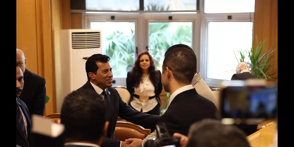 جامعة حلوان تحتفي بابنها: حفل تكريم مهيب للدكتور خالد العناني لانتخابه مديراً عاماً لـ «اليونسكو» 4 - جريدة الجمهورية IMG 20251025 WA0230 - جريدة الجمهورية