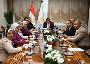 «صبحي» يطلق برنامج متكامل لزيارات الشباب إلى سيناء