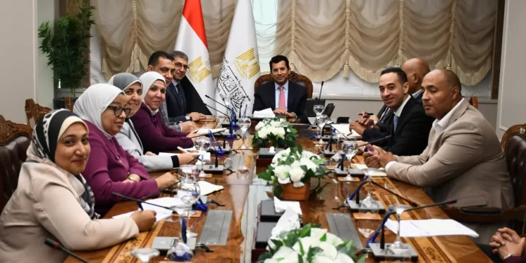 «صبحي» يطلق برنامج متكامل لزيارات الشباب إلى سيناء 1 - جريدة الجمهورية «صبحي» يطلق برنامج متكامل لزيارات الشباب إلى سيناء