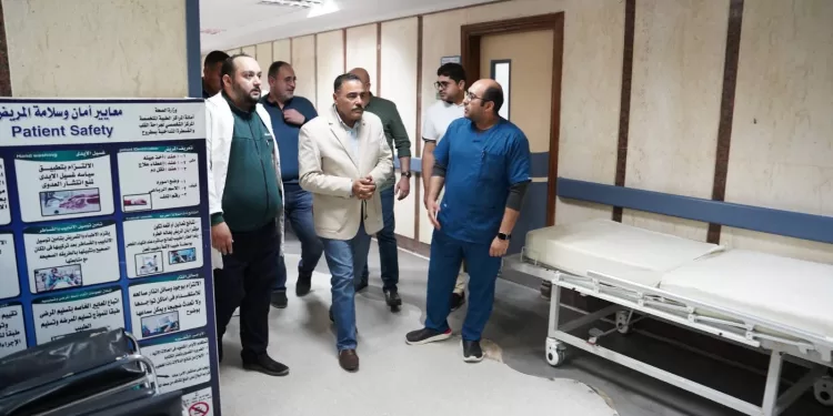 «قلب مطروح» ينجح في تغيير الصمام الميترالي وثلاثي الشُرَفَات لمُسن 1 - جريدة الجمهورية «قلب مطروح» ينجح في تغيير الصمام الميترالي وثلاثي الشُرَفَات لمُسن