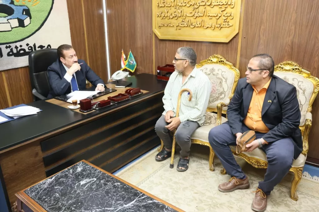 محافظ المنوفية يلتقي 12 حالة إنسانية ويقدم رعاية شاملة بقيمة ربع مليون جنيه 6 - جريدة الجمهورية IMG 20251028 WA0028 - جريدة الجمهورية