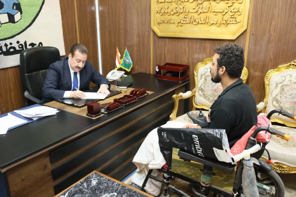 محافظ المنوفية يلتقي 12 حالة إنسانية ويقدم رعاية شاملة بقيمة ربع مليون جنيه 3 - جريدة الجمهورية IMG 20251028 WA0031 - جريدة الجمهورية