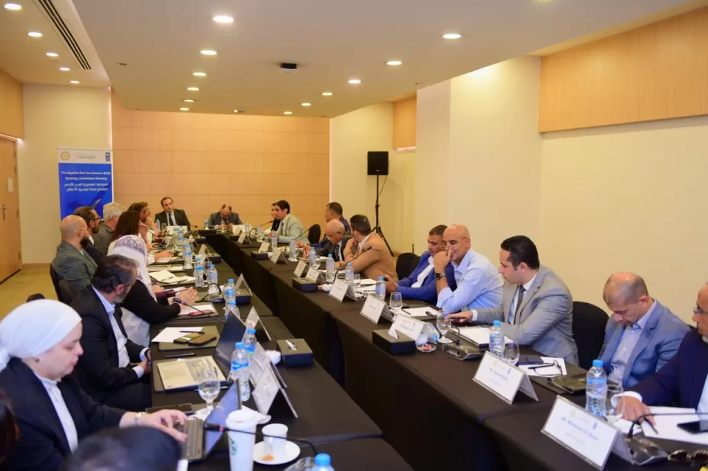 برئاسة «عوض»: البيئة تبدأ تنفيذ «مبادرة البحر الأحمر» لدعم الشعاب المرجانية 2 - جريدة الجمهورية IMG 20251030 WA0151 - جريدة الجمهورية