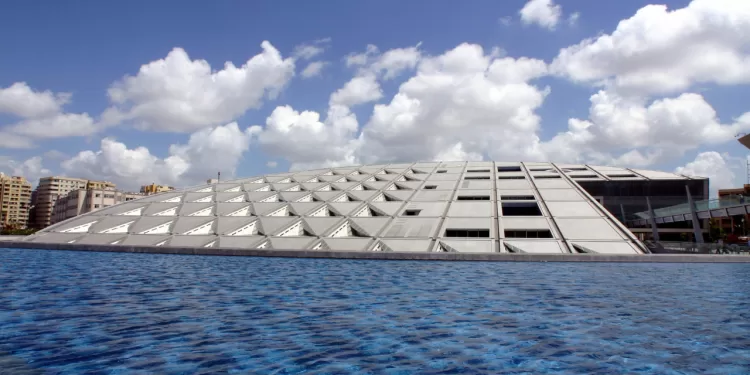 مكتبة الإسكندرية مركز إقليمي للابتكار: إطلاق منتدى لدعم الباحثين في الحوسبة المتقدمة والكمّية