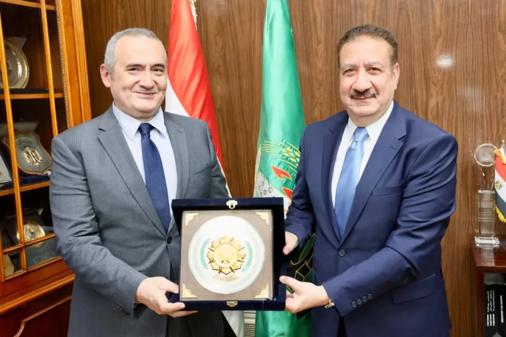 انطلاق أعمال التطوير الشامل بمستشفى شبين الكوم التعليمي بحضور محافظ المنوفية ورئيس الهيئة 4 - جريدة الجمهورية WhatsApp Image 2025 10 02 at 11.53.12 AM 1 - جريدة الجمهورية