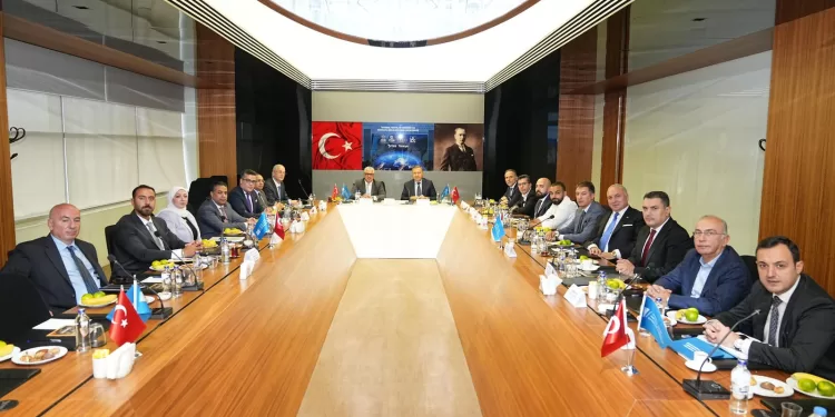 تعزيز الاستثمار التركي في مصر: التمثيل التجاري ينظم زيارة رئيس المنطقة الاقتصادية لقناة السويس إلى تركيا