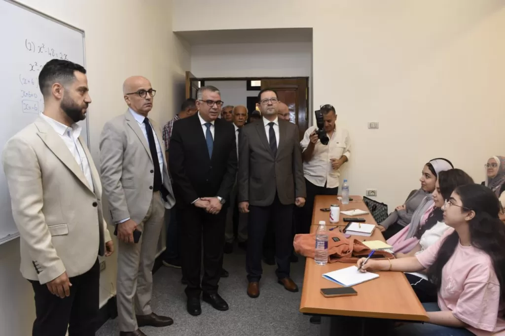 رئيس جامعة عين شمس يتابع تطوير التجارة ويدعم برامج كلية الأعمال الأهلية 2 - جريدة الجمهورية WhatsApp Image 2025 10 02 at 15.06.54 67db3844 - جريدة الجمهورية