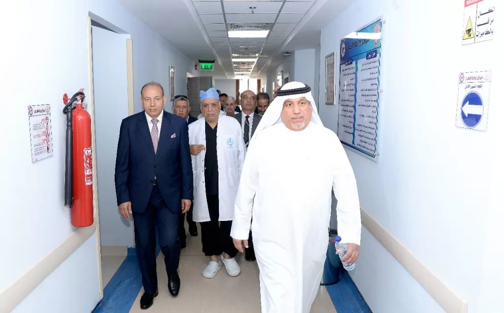 جولة تفقدية لرئيس جامعة الملك فيصل بجامعة المنصورة 2 - جريدة الجمهورية WhatsApp Image 2025 10 02 at 3.29.38 PM - جريدة الجمهورية