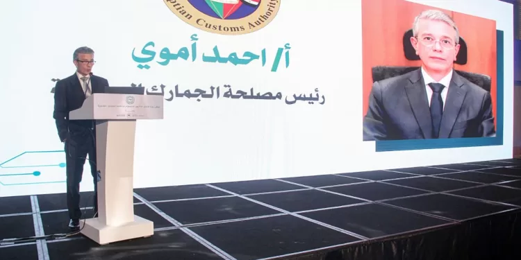 رئيس مصلحة الجمارك: مد جسور التعاون والشراكة مع مجتمع الأعمال لتعزيز الاستثمار