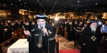 البابا تواضروس يلتقي مع كهنة إيبارشيات محافظة أسيوط