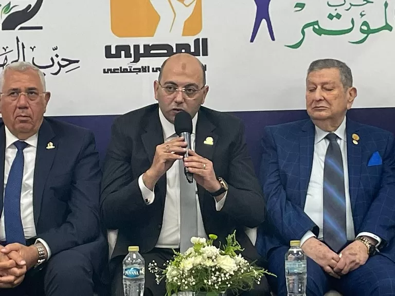 العطيفي: توافق وطني في اجتماع القائمة الوطنية وتشكيل لجنتين قانونية وإعلامية 2 - جريدة الجمهورية WhatsApp Image 2025 10 04 at 11.06.21 PM 1 - جريدة الجمهورية