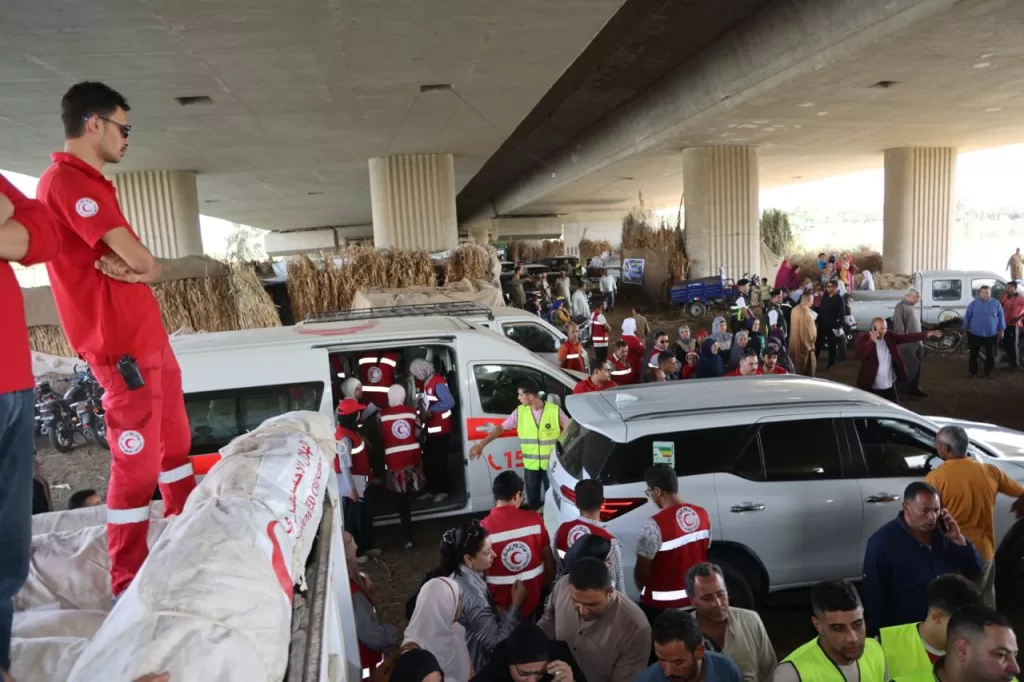 محافظ المنوفية يوجه قوافل طبية وغذائية عاجلة لدعم أهالي «دلهمو» المتضررين من فيضان النيل 9 - جريدة الجمهورية WhatsApp Image 2025 10 04 at 2.16.02 PM 1 - جريدة الجمهورية