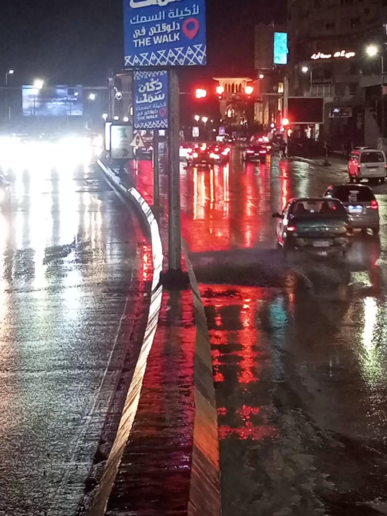 عاجل.. أمطار غزيرة مفاجئة تفزع أهالي الإسكندرية خوفًا من تكرار «عاصفة 31 مايو» 4 - جريدة الجمهورية WhatsApp Image 2025 10 05 at 2.03.19 AM - جريدة الجمهورية