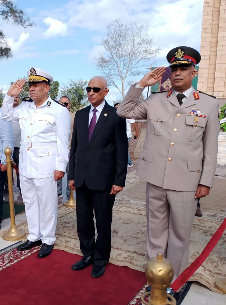 محافظ شمال سيناء يضع إكليل الزهور على قبر الجندي المجهول بالعريش 3 - جريدة الجمهورية WhatsApp Image 2025 10 06 at 1.30.00 PM - جريدة الجمهورية