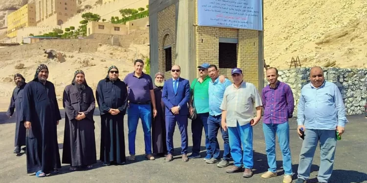 محافظ أسيوط: الانتهاء من رصف طريقي ديري الأمير تادرس الشطبي ومارمينا المعلق 1 - جريدة الجمهورية محافظ أسيوط: الانتهاء من رصف طريقي ديري الأمير تادرس الشطبي ومارمينا المعلق