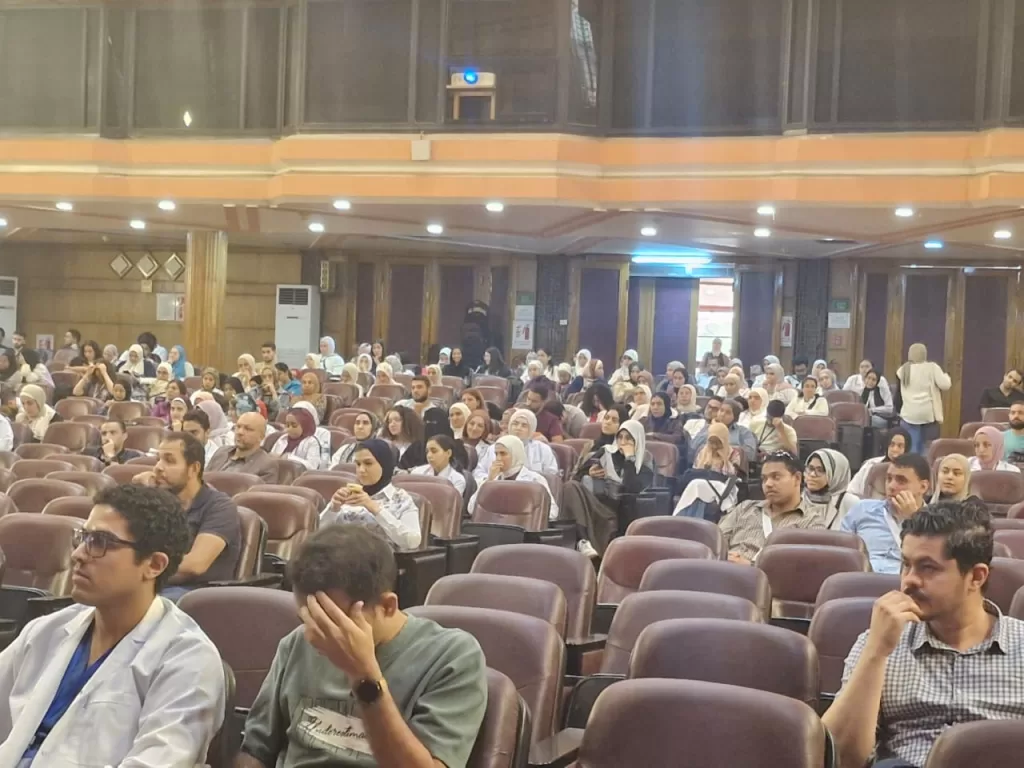 تقييم وتطوير: زيارة ميدانية لوفد قطاع الدراسات الطبية إلى «قصر العيني» 4 - جريدة الجمهورية WhatsApp Image 2025 10 06 at 5.13.43 PM 1 - جريدة الجمهورية