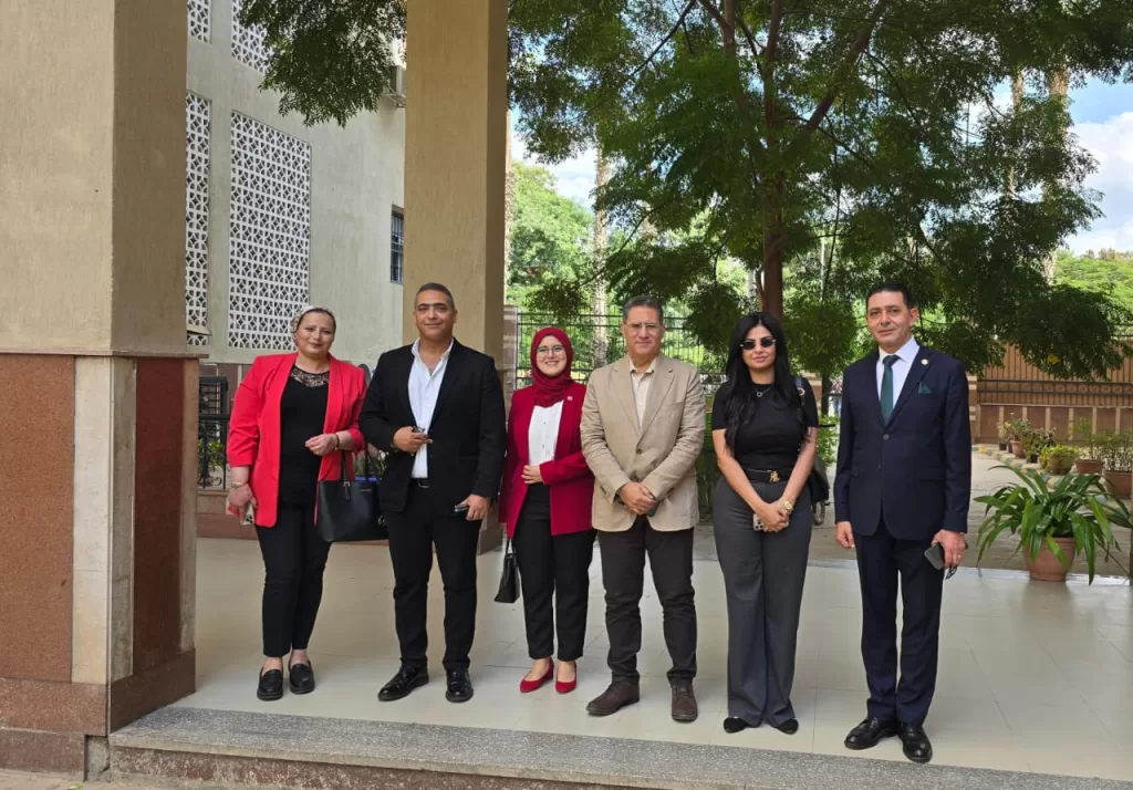 جامعة المنصورة تستقبل وفدًا دوليًا لبحث برامج تؤهل لسوق العمل العالمي 5 - جريدة الجمهورية WhatsApp Image 2025 10 06 at 7.35.20 PM 2 - جريدة الجمهورية
