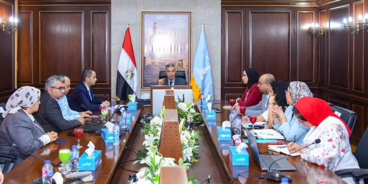 الإسكندرية تستعد لـ«التأمين الصحي الشامل»: عرض تفصيلي للمرحلة الثانية على المحافظ 1 - جريدة الجمهورية الإسكندرية تستعد لـ«التأمين الصحي الشامل»: عرض تفصيلي للمرحلة الثانية على المحافظ