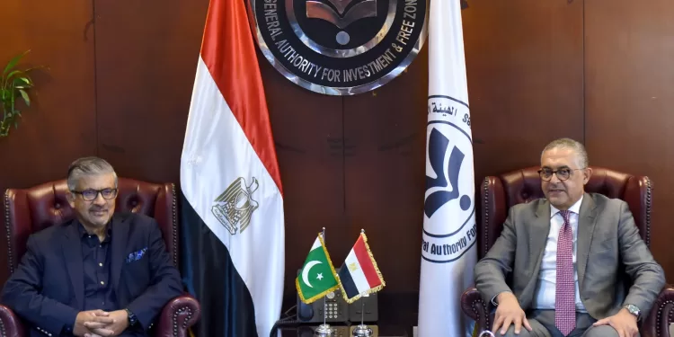 مصر وباكستان تبحثان استثمارات مرتقبة في 7 قطاعات حيوية