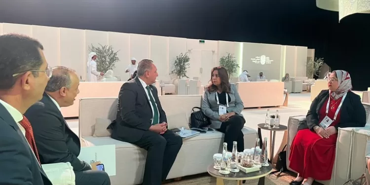 منال عوض تبحث مع وزير البيئة الأردني تعزيز التعاون في حماية الموارد الطبيعية 1 - جريدة الجمهورية منال عوض تبحث مع وزير البيئة الأردني تعزيز التعاون في حماية الموارد الطبيعية