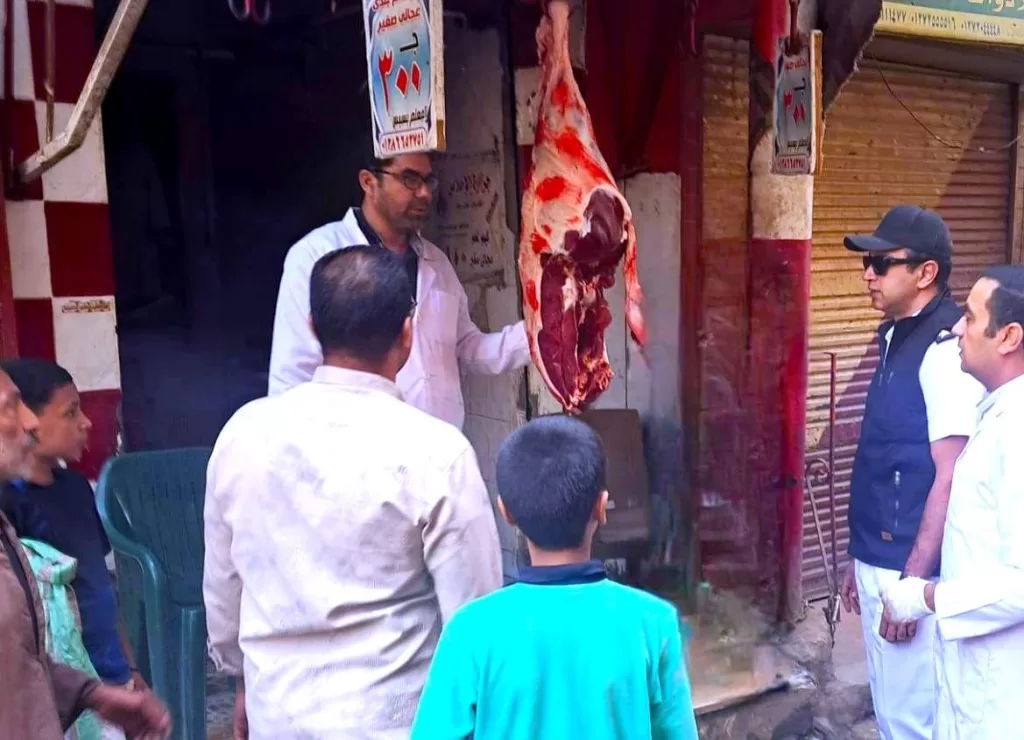 «الطب البيطري بسوهاج» يضبط 197 كجم من اللحوم والأسماك الفاسدة 8 - جريدة الجمهورية WhatsApp Image 2025 10 09 at 2.34.28 PM - جريدة الجمهورية