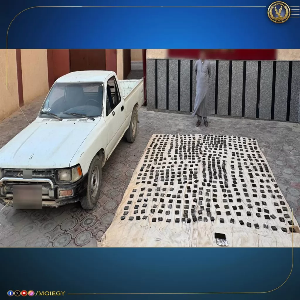مصرع 4 عناصر إجرامية بعد معركة بالرصاص داخل وكر ببني سويف.. سقطوا بـ«حشيش وشابو» وترسانة سلاح بـ90 مليون جنيه 3 - جريدة الجمهورية WhatsApp Image 2025 10 10 at 1.57.38 PM - جريدة الجمهورية