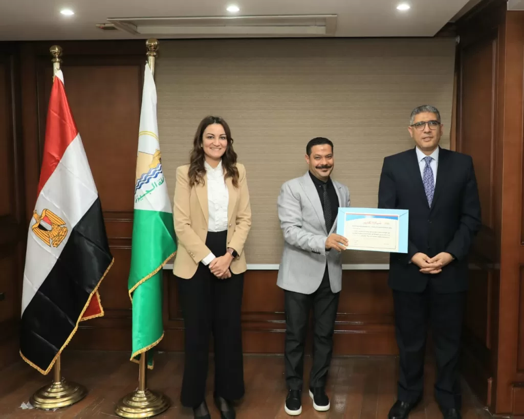 محافظ الجيزة: الاستثمار في الكوادر البشرية أساس تطوير الأداء وتحسين الخدمات للمواطنين 5 - جريدة الجمهورية WhatsApp Image 2025 10 10 at 2.34.43 PM - جريدة الجمهورية