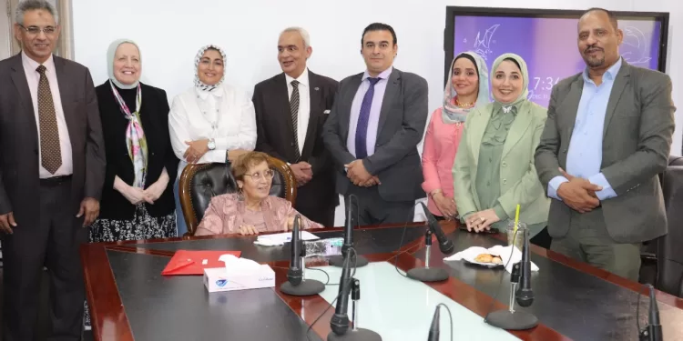 إنجاز جديد للعام الرابع على التوالي.. «إعلام القاهرة» تحصل على ثلاث شهادات أيزو عالمية