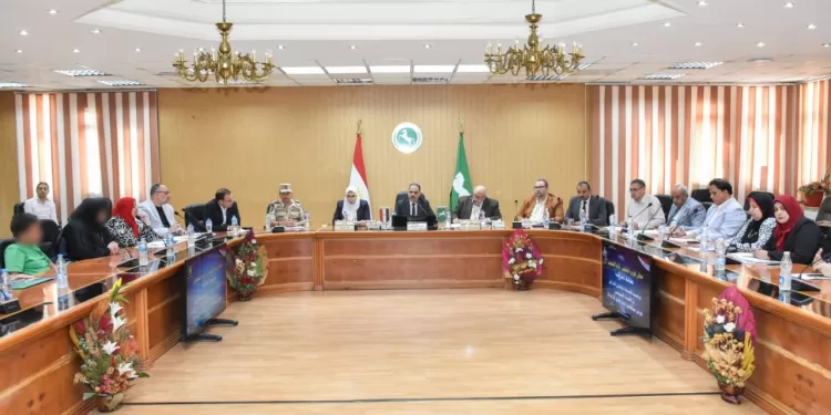 محافظ الشرقية يقرر: مساعدات عاجلة، 13 فرصة عمل، وتوفير سكن وعلاج للأسر الأولى بالرعاية 1 - جريدة الجمهورية محافظ الشرقية يقرر: مساعدات عاجلة، 13 فرصة عمل، وتوفير سكن وعلاج للأسر الأولى بالرعاية