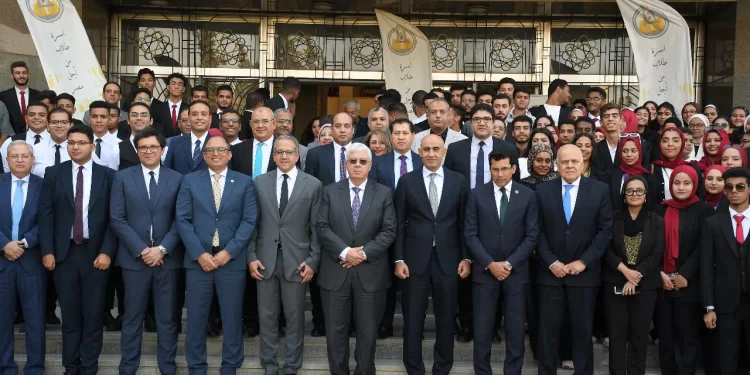 وزراء الشباب والرياضة والتعليم العالي والتربية والتعليم والثقافة يشاركون في احتفالية تكريم الدكتور خالد العناني 1 - جريدة الجمهورية وزراء الشباب والرياضة والتعليم العالي والتربية والتعليم والثقافة يشاركون في احتفالية تكريم الدكتور خالد العناني