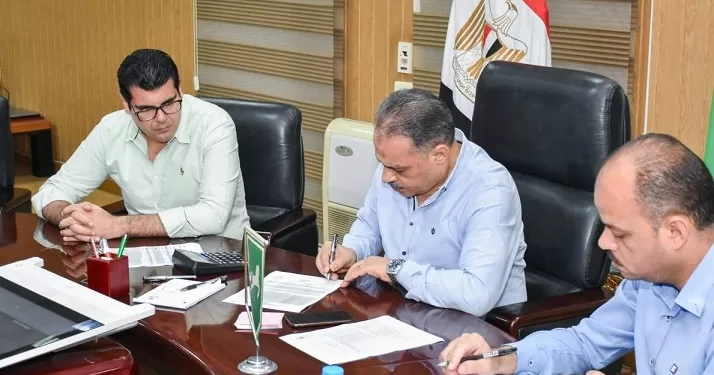 محافظة الشرقية تعلن تعريفة جديدة للتاكسي والسرفيس وتغليظ العقوبات على المخالفين 1 - جريدة الجمهورية محافظة الشرقية تعلن تعريفة جديدة للتاكسي والسرفيس وتغليظ العقوبات على المخالفين