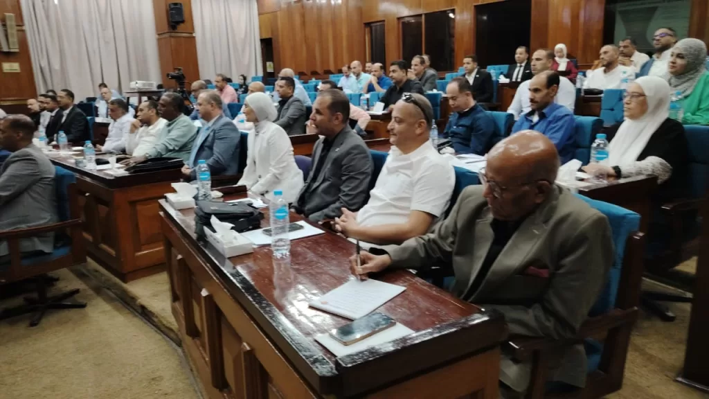 نقابة البترول تطلق برنامجًا للتسويق الرقمي لتعزيز الكفاءة والاستقرار الوظيفي 5 - جريدة الجمهورية WhatsApp Image 2025 10 18 at 12.20.27 PM 1 - جريدة الجمهورية