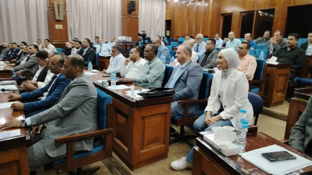نقابة البترول تطلق برنامجًا للتسويق الرقمي لتعزيز الكفاءة والاستقرار الوظيفي 8 - جريدة الجمهورية WhatsApp Image 2025 10 18 at 12.20.29 PM - جريدة الجمهورية