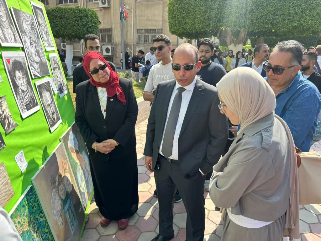 طلاب كلية طب قصر العيني ينظمون معرضًا فنيًا ومشغولات يدوية في إطار احتفالات أكتوبر 3 - جريدة الجمهورية WhatsApp Image 2025 10 18 at 4.53.42 PM - جريدة الجمهورية