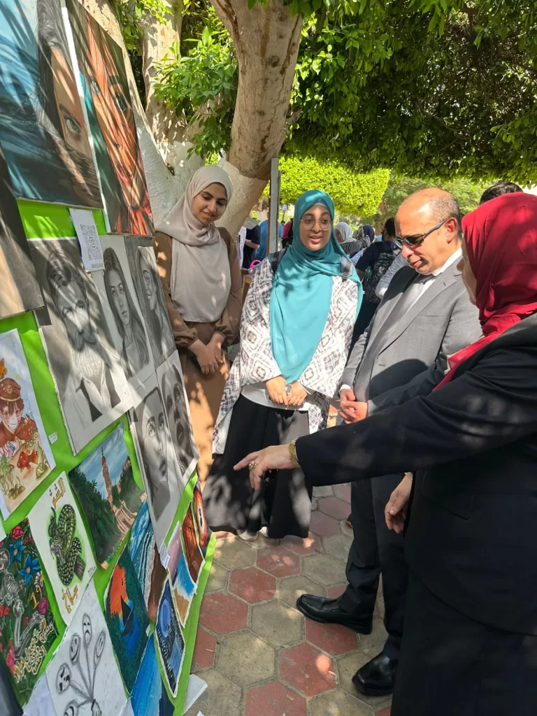 طلاب كلية طب قصر العيني ينظمون معرضًا فنيًا ومشغولات يدوية في إطار احتفالات أكتوبر 2 - جريدة الجمهورية WhatsApp Image 2025 10 18 at 4.53.43 PM - جريدة الجمهورية